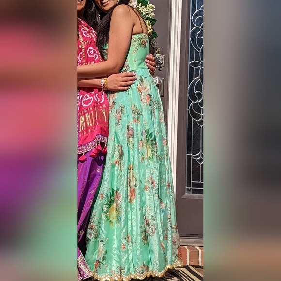 Green One Shoulder Floral Gold Accent Dress - Picture 4 of 4